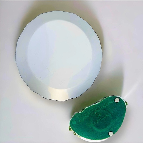 Heritage House Symbol of Remembrance Plate & Stand - Picture 4 of 5